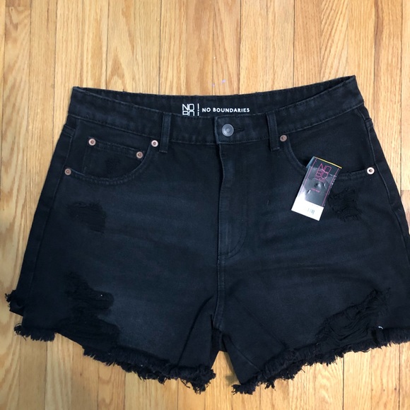 No Boundaries Pants - No boundaries jean shorts nwt